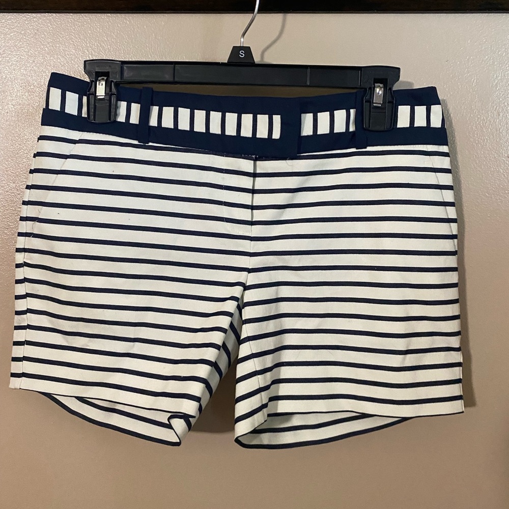The Limited, size 2, dressy shorts